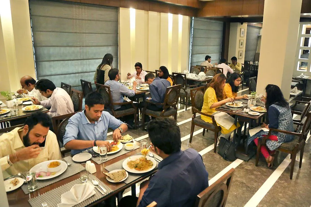 The Acura, Bmk Hotell Gurgaon